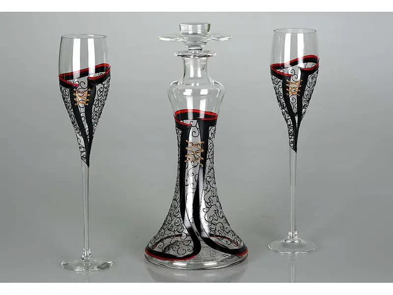 Показать основное фото