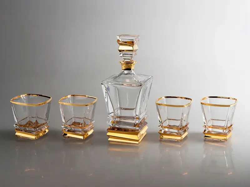 Показать основное фото