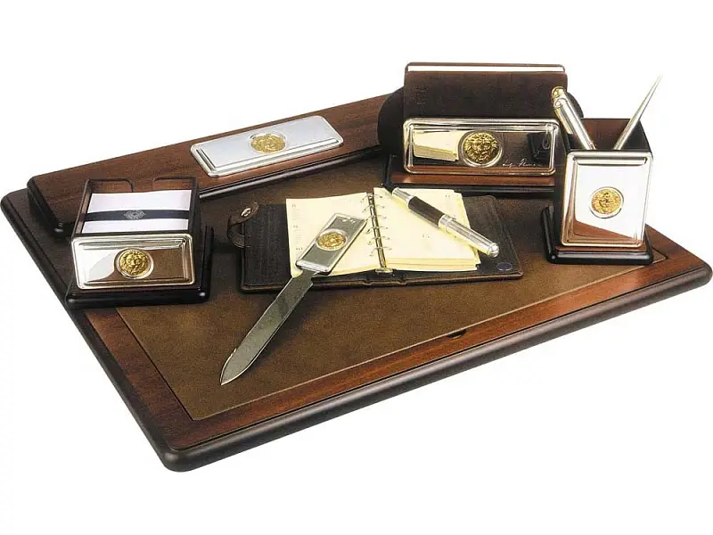 Показать основное фото