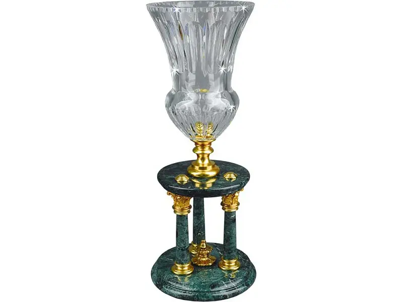 Показать основное фото