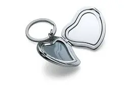 Брелок-медальон Heart, 1,2x4,5x5 см; коробка: 13x9x2,8 см